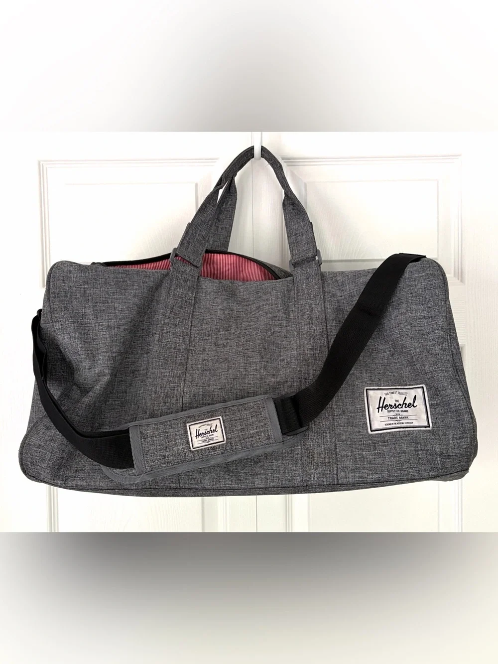 Herschel Supply Company Novel 20” Duffle Bag Travel Bag Gray